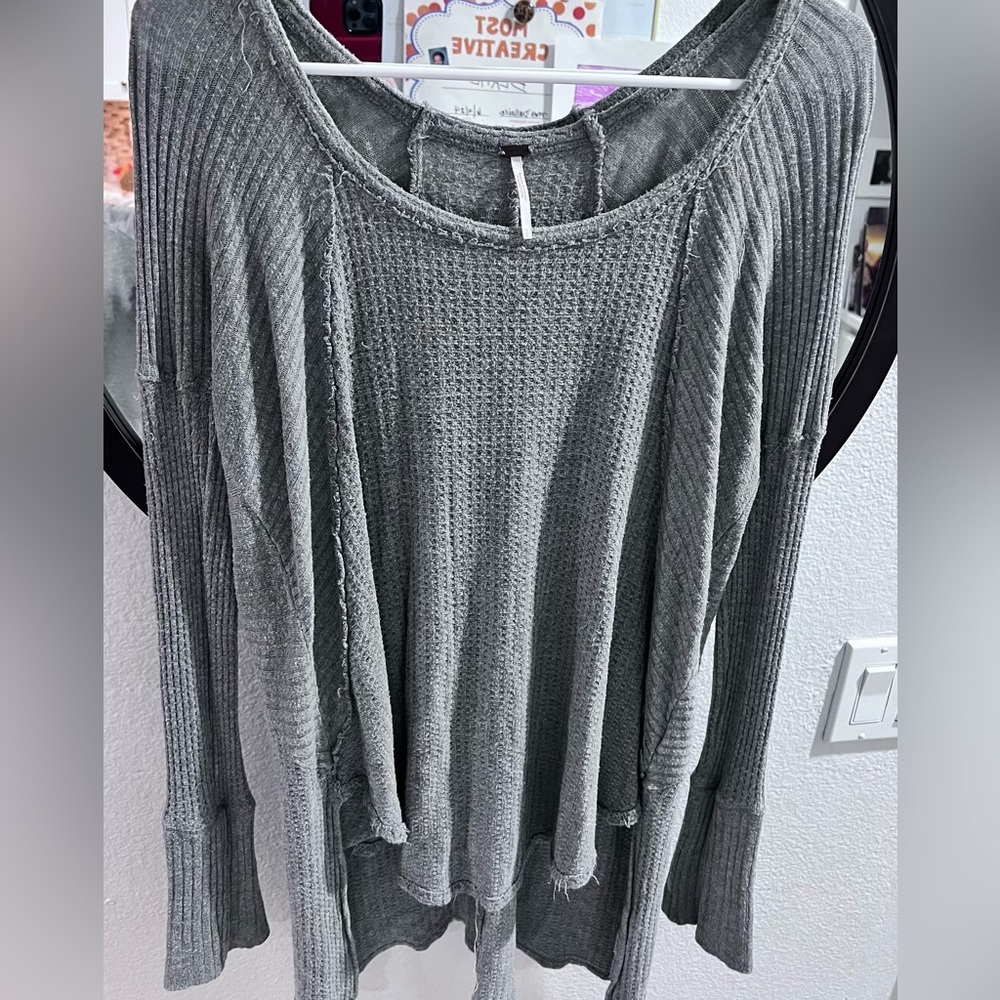 Free People Women’s Sweater - Picture 4 of 4